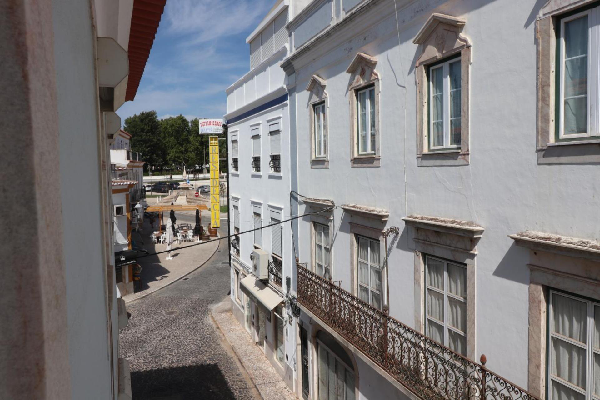 Residencial Miguel Jose 호텔 에스트레모즈 외부 사진